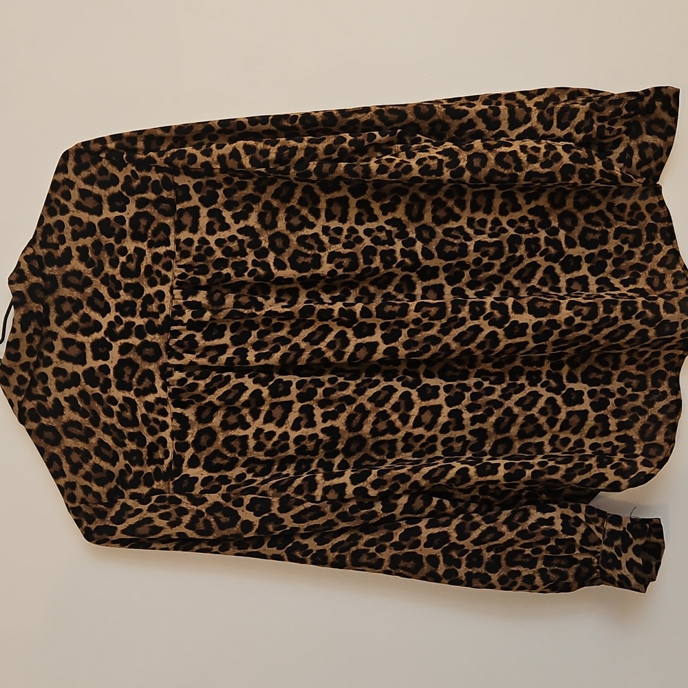 Leopard Print Button-Down Shirt - Picture 5 of 8